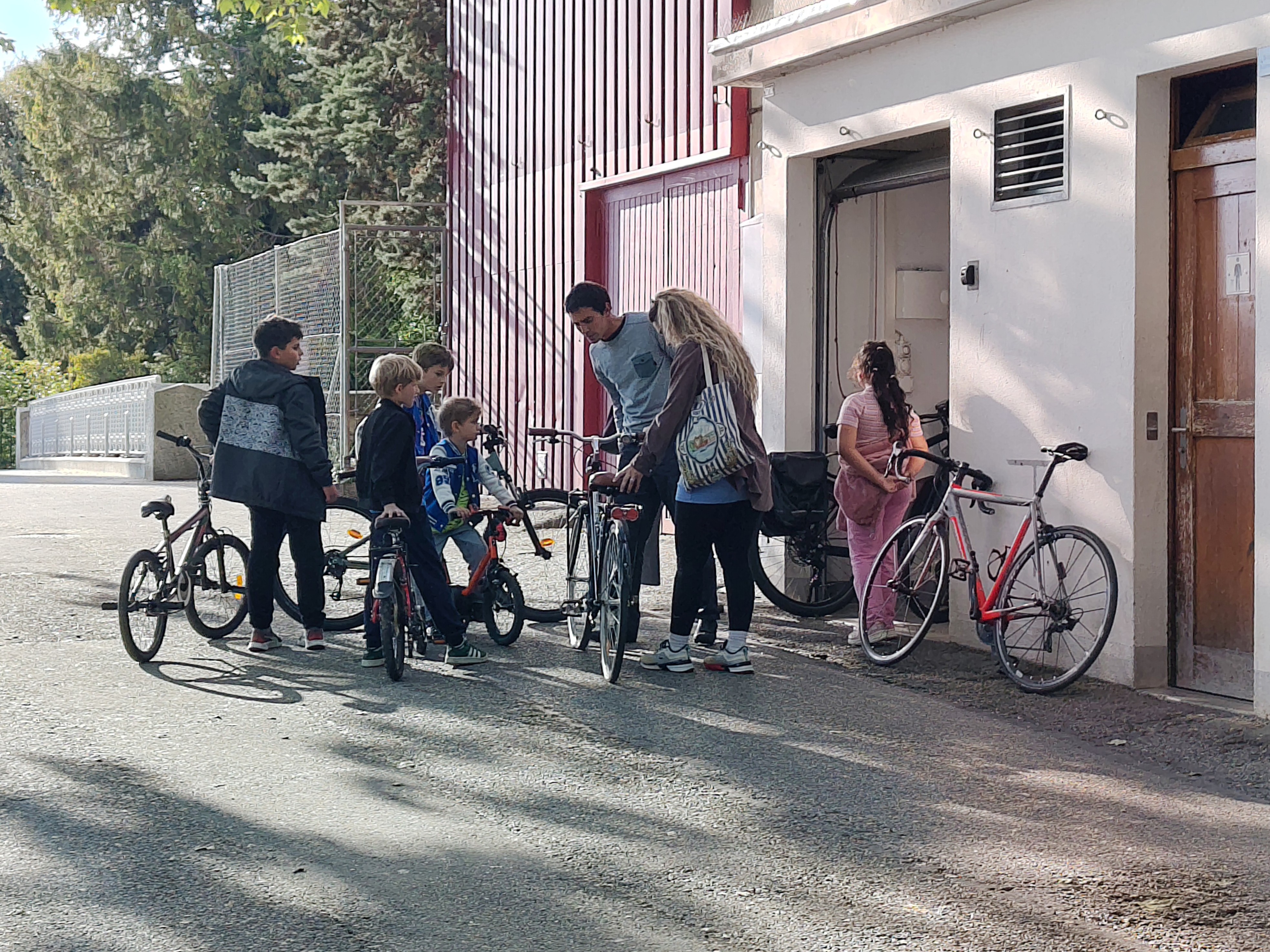 Clarens: un nouvel atelier participatif de réparation de vélos a vu le jour